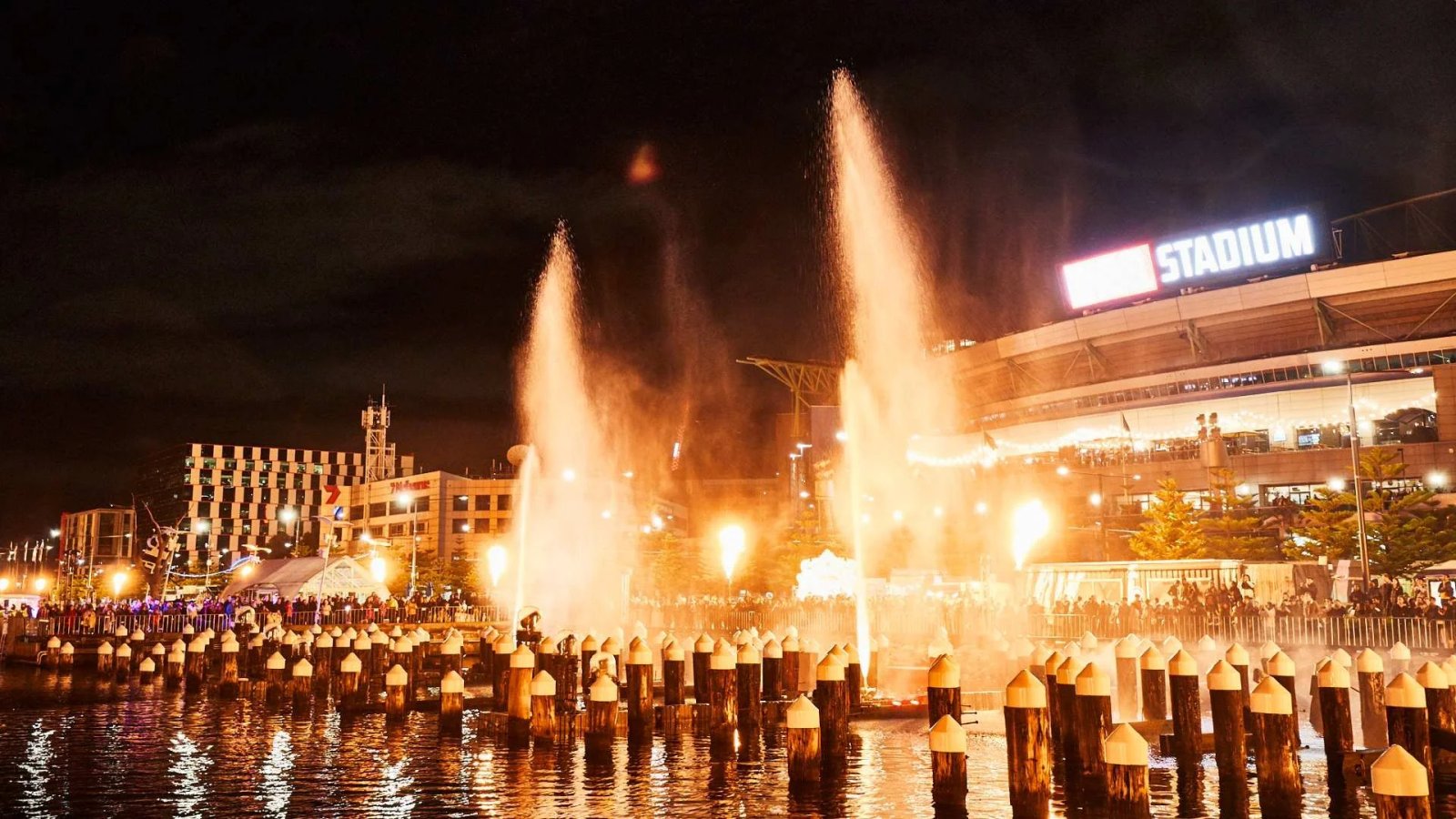  Firelight Festival Private Boat Hire 